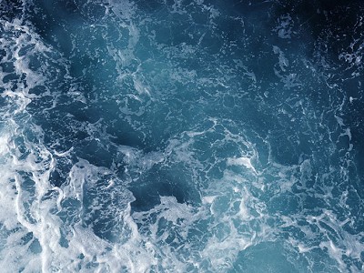 The sea with waves